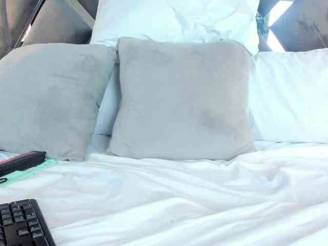 EmmilyCollson webcam