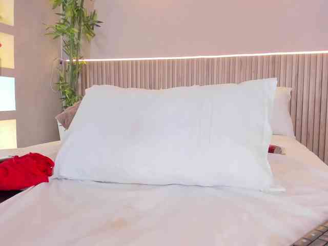 EmmilyCollson webcam