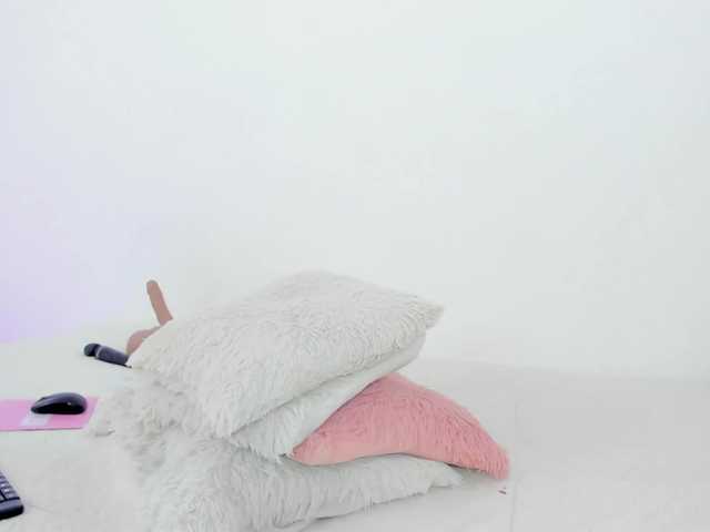 NatashaEvannss's BongaCams show and profile