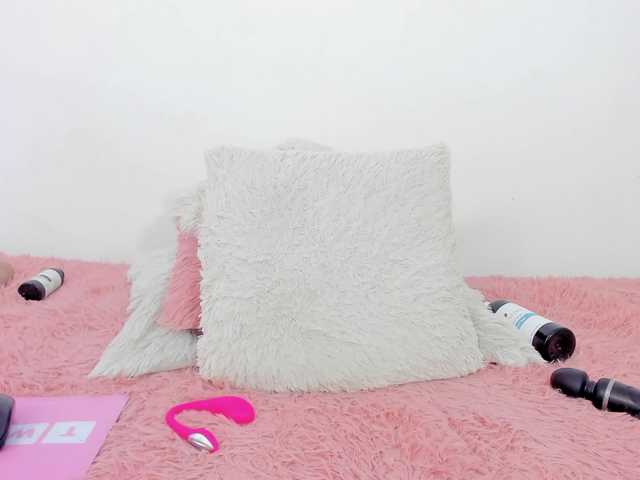 NatashaEvannss's BongaCams show and profile