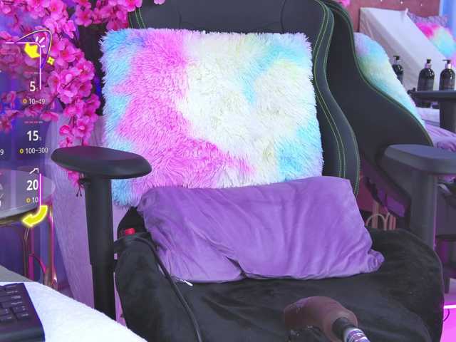 AuraRoss's BongaCams show and profile