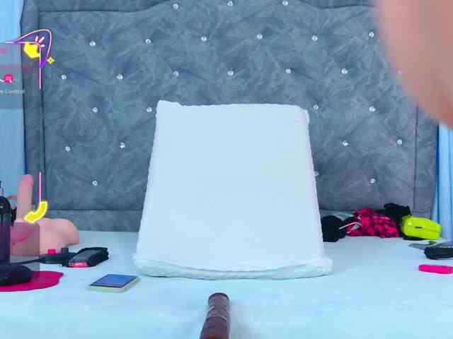 horny chat AuraRoss