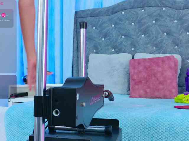 AuraRoss webcam