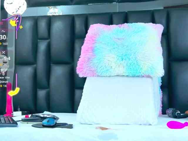AuraRoss webcam