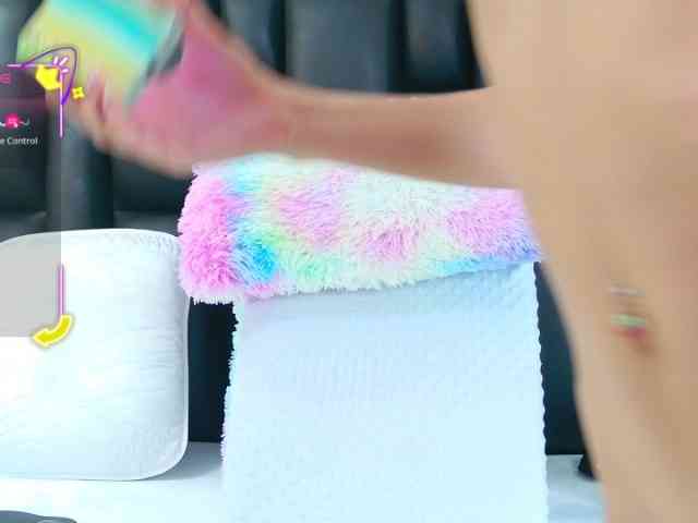 AuraRoss webcam