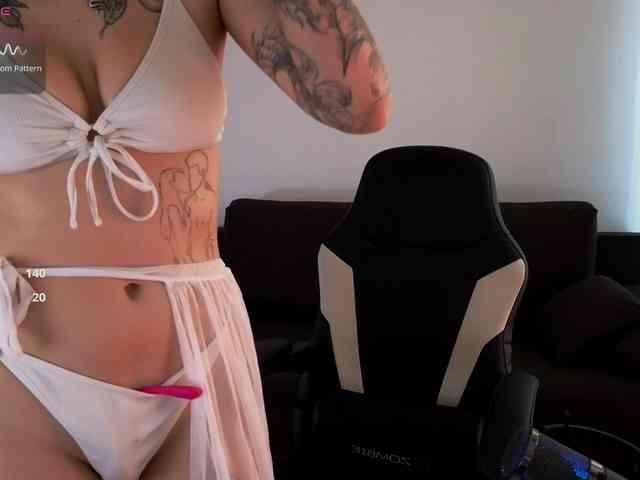 CamelliaMoon webcam