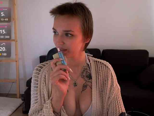 naked chat CamelliaMoon