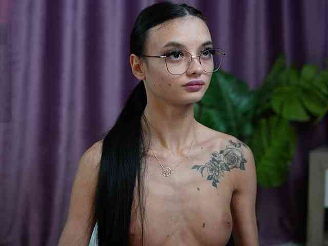 RachelRave webcam