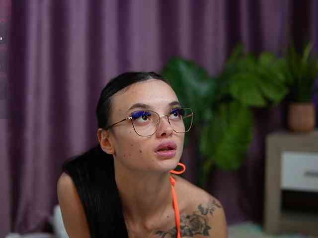 RachelRave webcam