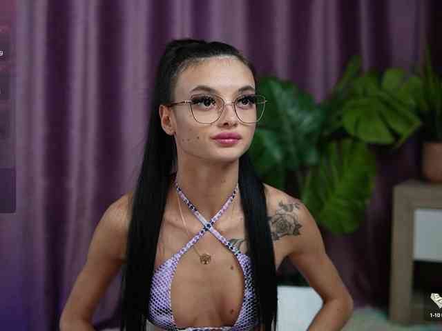 Модель: RachelRave