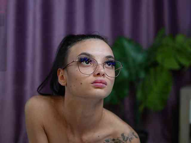 Модель: RachelRave