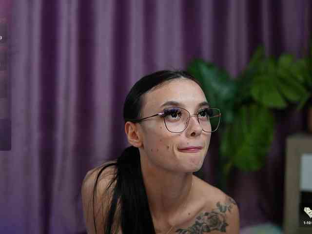 RachelRave webcam