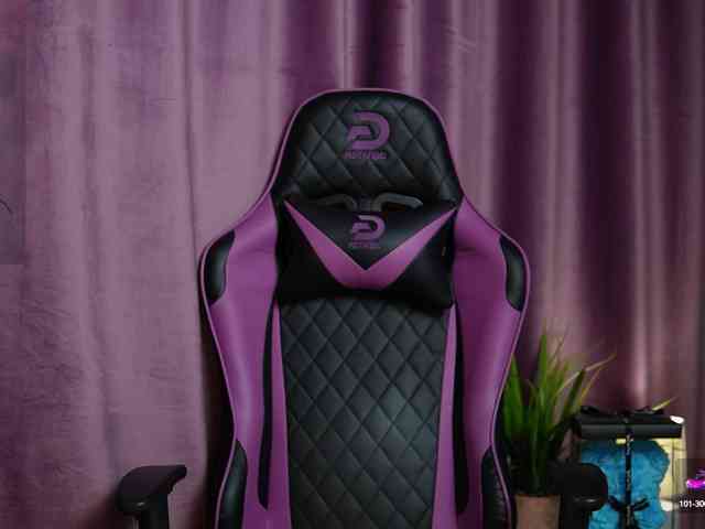 RachelRave webcam