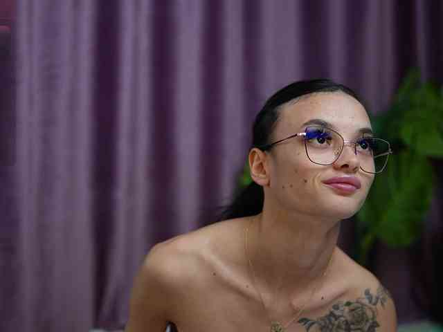 RachelRave webcam