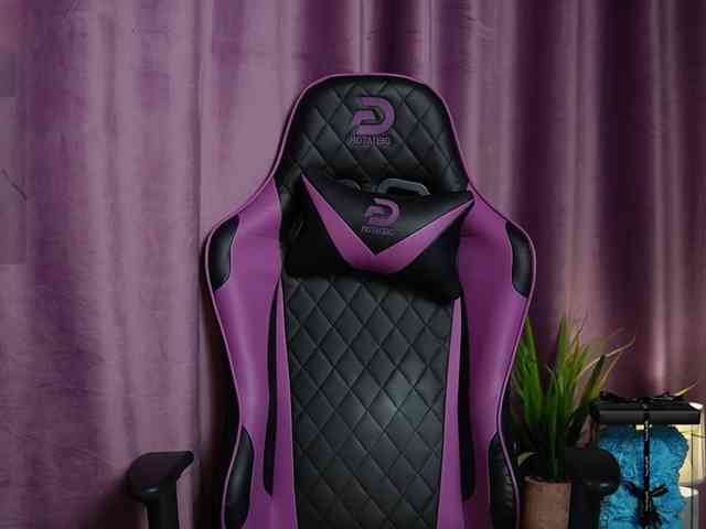 RachelRave webcam