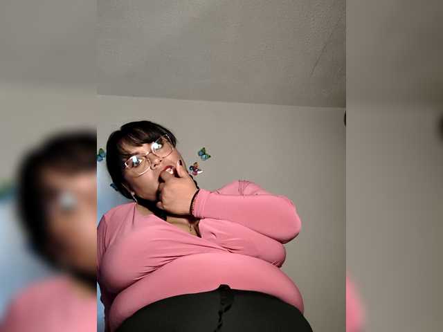 CandyBrowm's BongaCams show and profile