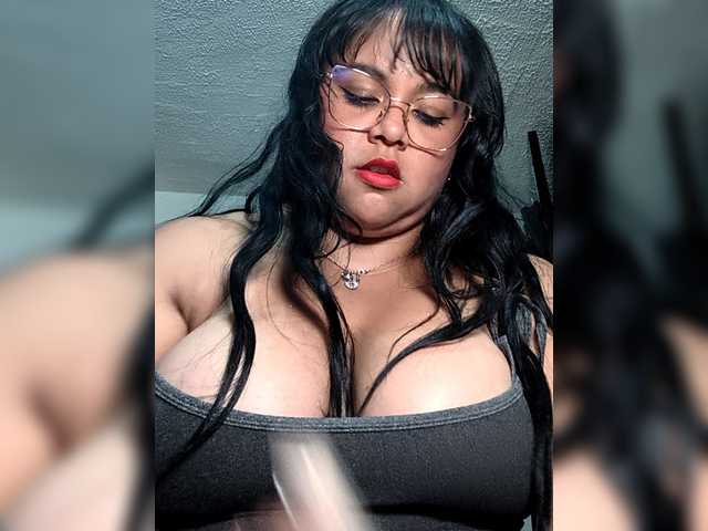 CandyBrowm's BongaCams show and profile