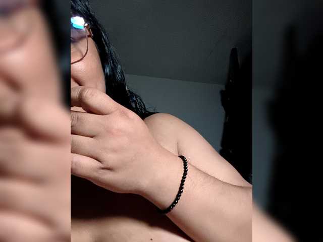 CandyBrowm's BongaCams show and profile