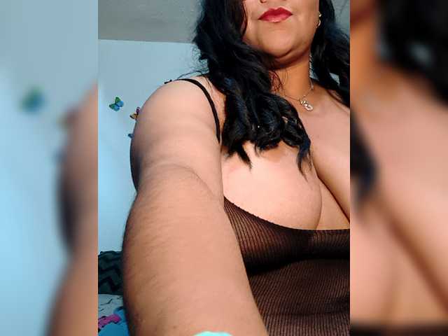 CandyBrowm's BongaCams show and profile