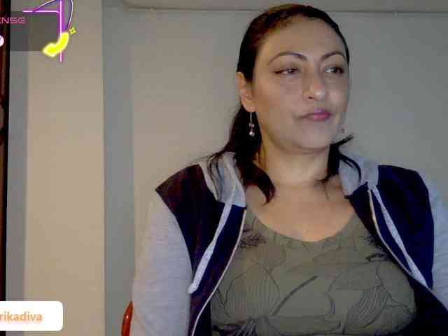 ErikaMartinez Live Webcam on BongaCams