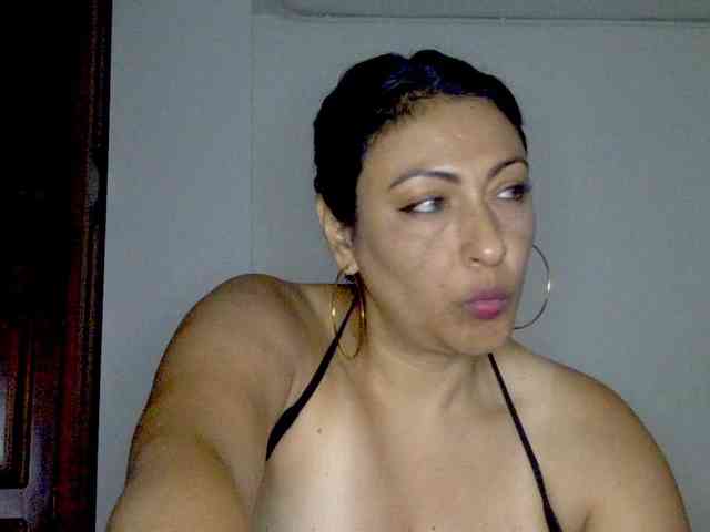 ErikaMartinez Live Webcam on BongaCams