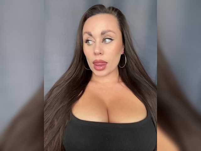 -Hennessy- from BongaCams