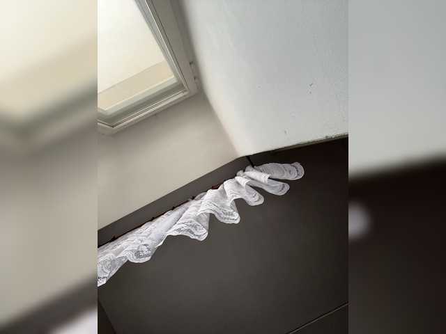 -Hennessy-'s BongaCams show and profile