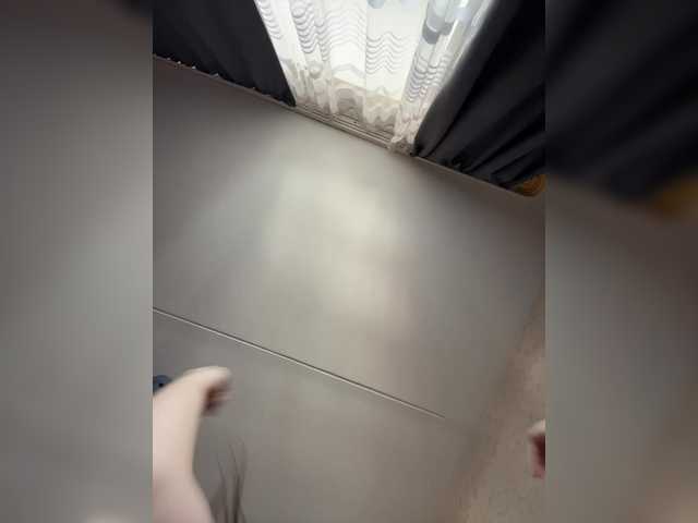 -Hennessy-'s BongaCams show and profile