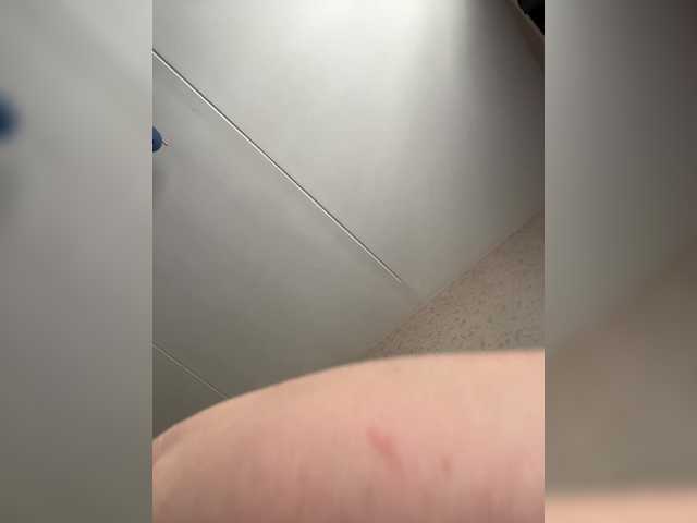 -Hennessy-'s BongaCams show and profile