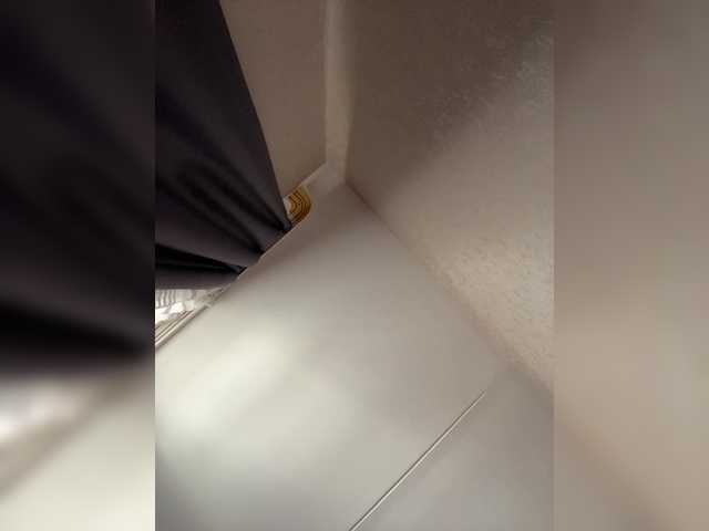 -Hennessy-'s BongaCams show and profile