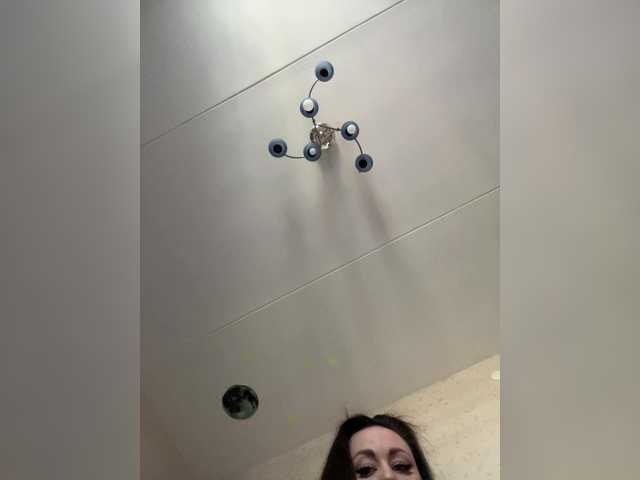 -Hennessy-'s BongaCams show and profile