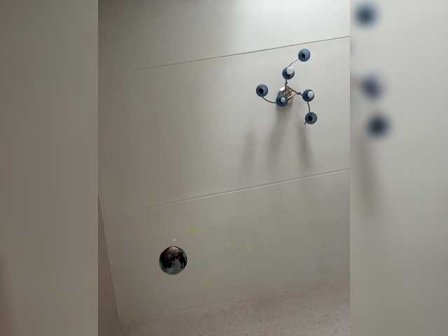 -Hennessy-'s BongaCams show and profile