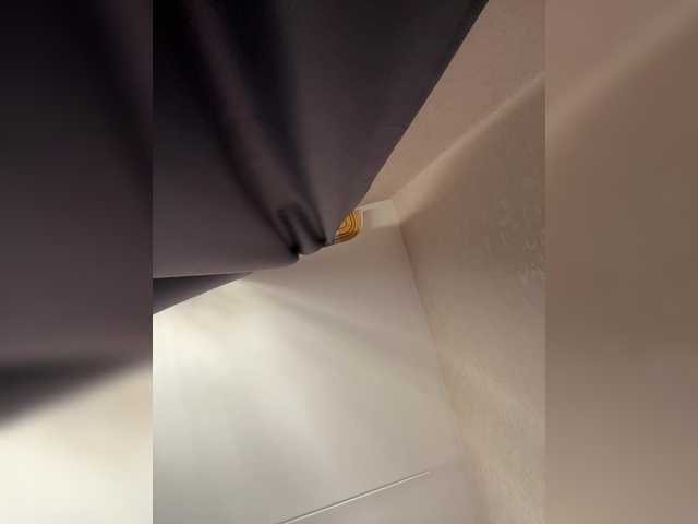 -Hennessy-'s BongaCams show and profile