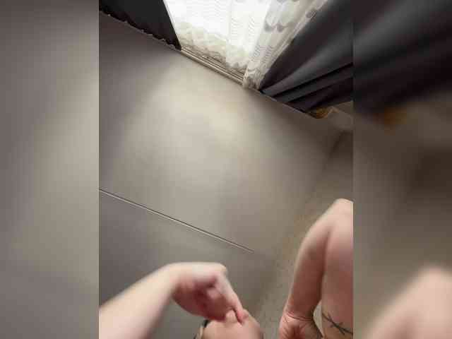 -Hennessy- Live Webcam on BongaCams