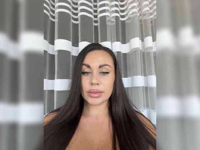 -Hennessy- Live Webcam on BongaCams