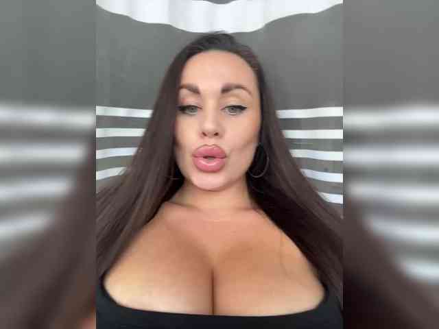 -Hennessy- webcam