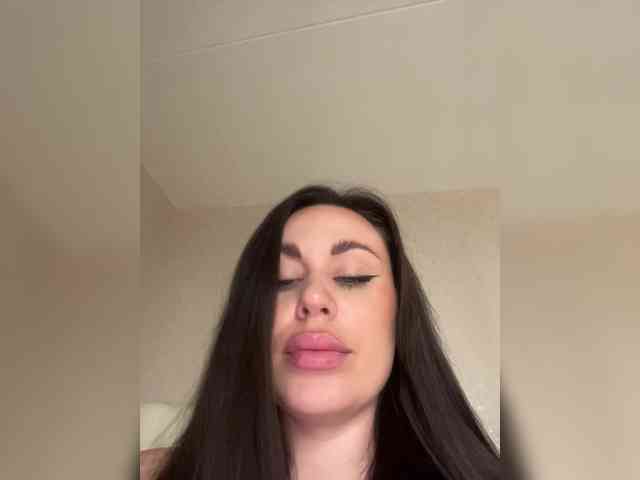 -Hennessy- webcam