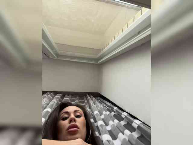 -Hennessy-'s Sexcam