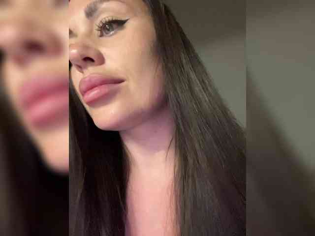 -Hennessy- webcam