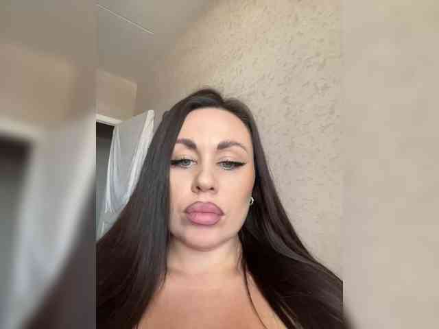 -Hennessy- Live Webcam on BongaCams