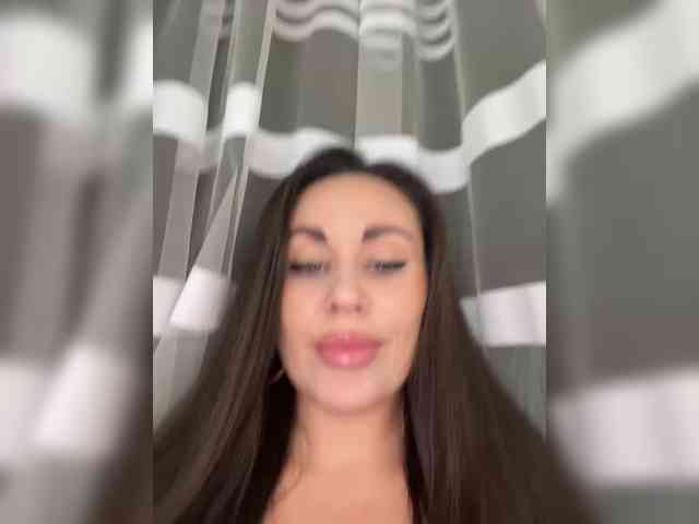 -Hennessy- webcam