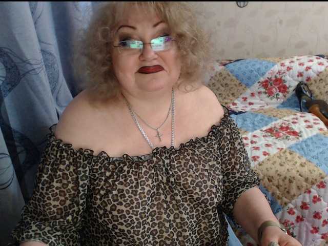 le modèle livingnextdoor est en webcam porno dans un show sur le site bongacams, il possède les tags suivants: White/Caucasian,Blonde,Hairy