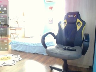 BizzyBeee Porn Show