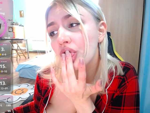 mykiska IzzySunhine