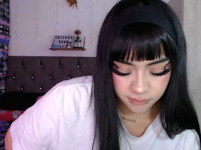 Catmila's BongaCams show and profile