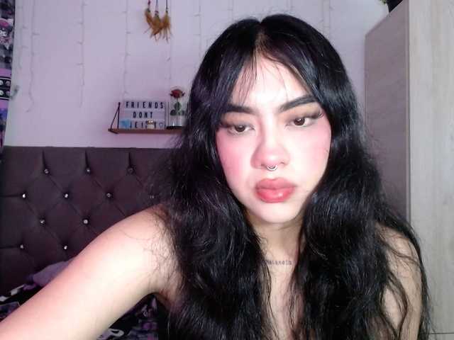 Catmila webcam bongacams model stream image