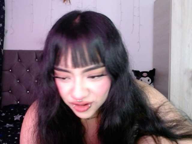 Catmila's BongaCams show and profile