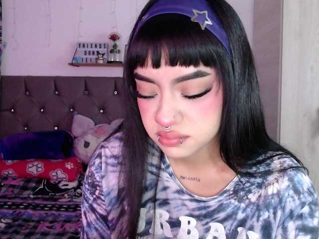 Catmila's BongaCams show and profile