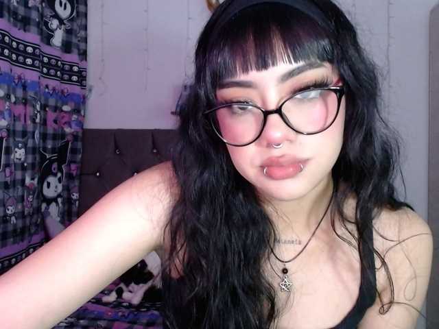 Catmila's BongaCams show and profile