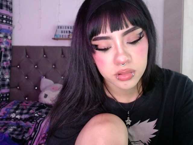 Catmila's BongaCams show and profile